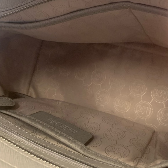 Michael Kors Grey Shoulderbag - Picture 4 of 6